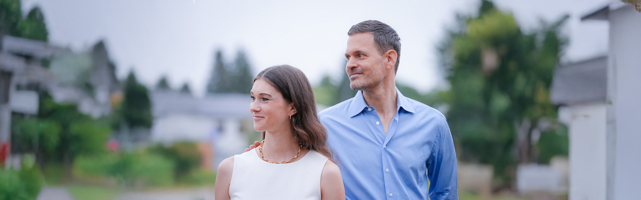 Benjamin und Janina Lin Otto nebeneinander stehend